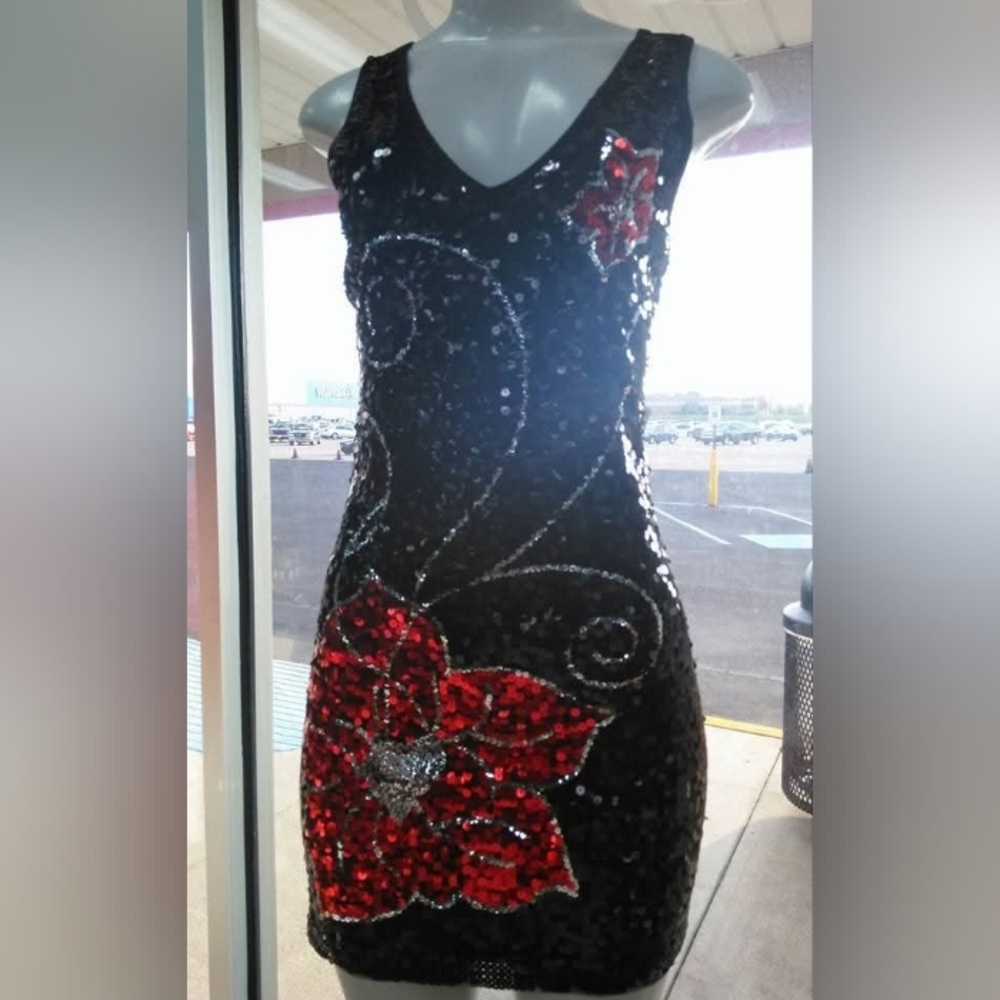🌺Black mini dress with poinsettias "Christmas "